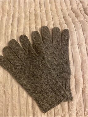 J. Crew Women's Gray Cable Knit Wool Gloves